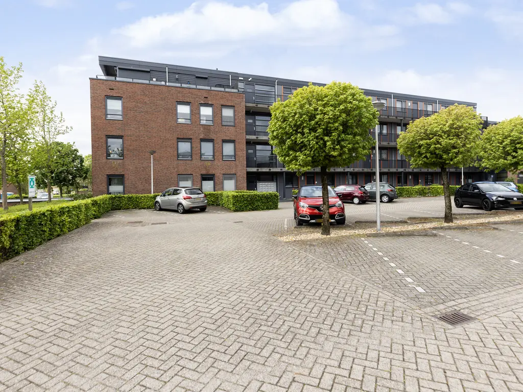 Burgemeester Brouwerstraat 73, ZWIJNDRECHT