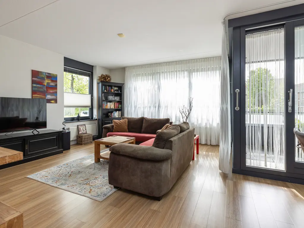 Burgemeester Brouwerstraat 73, ZWIJNDRECHT