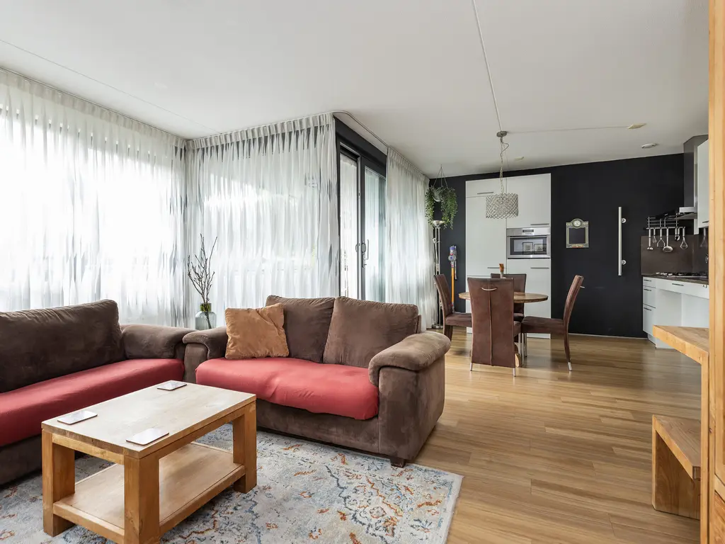 Burgemeester Brouwerstraat 73, ZWIJNDRECHT