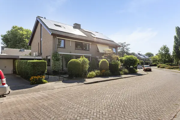 van Slingelandtlaan 15, ZWIJNDRECHT