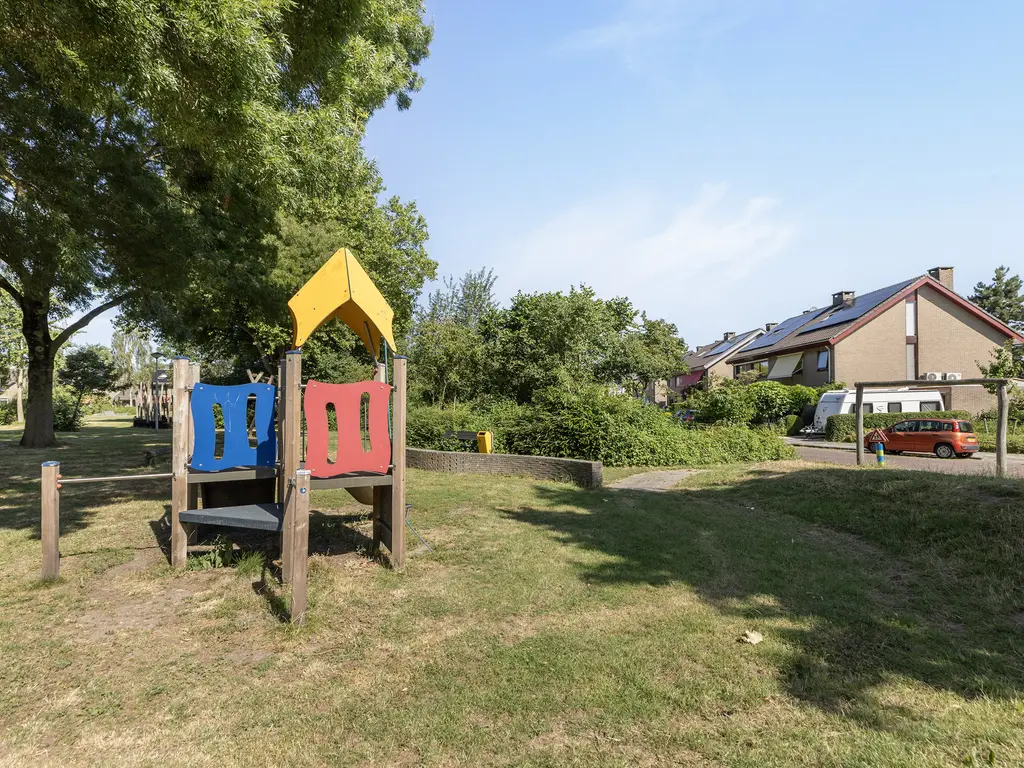 van Slingelandtlaan 15, ZWIJNDRECHT