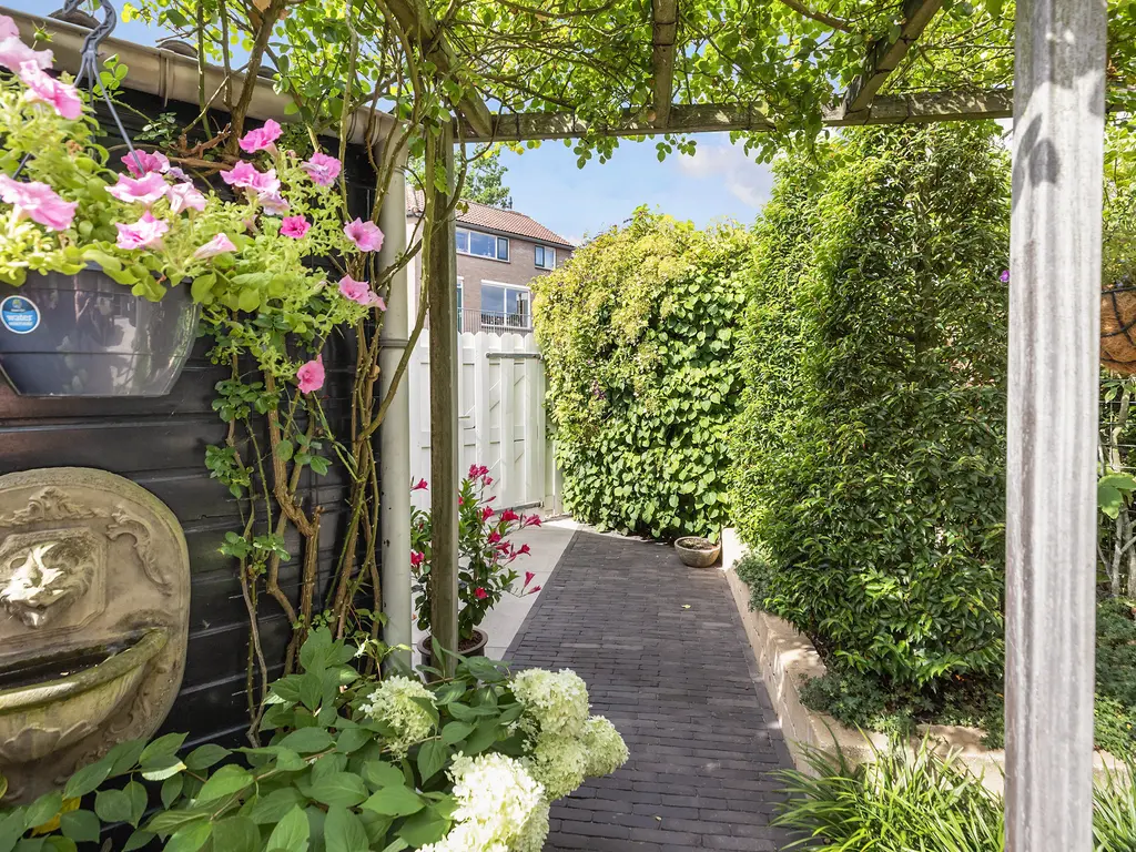 Sweelinckplantsoen 40, ZWIJNDRECHT