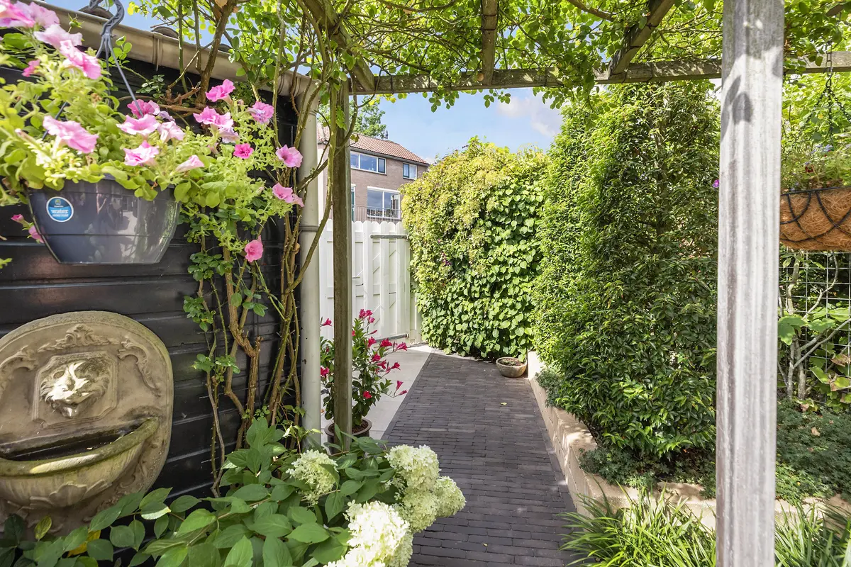 Sweelinckplantsoen 40, ZWIJNDRECHT