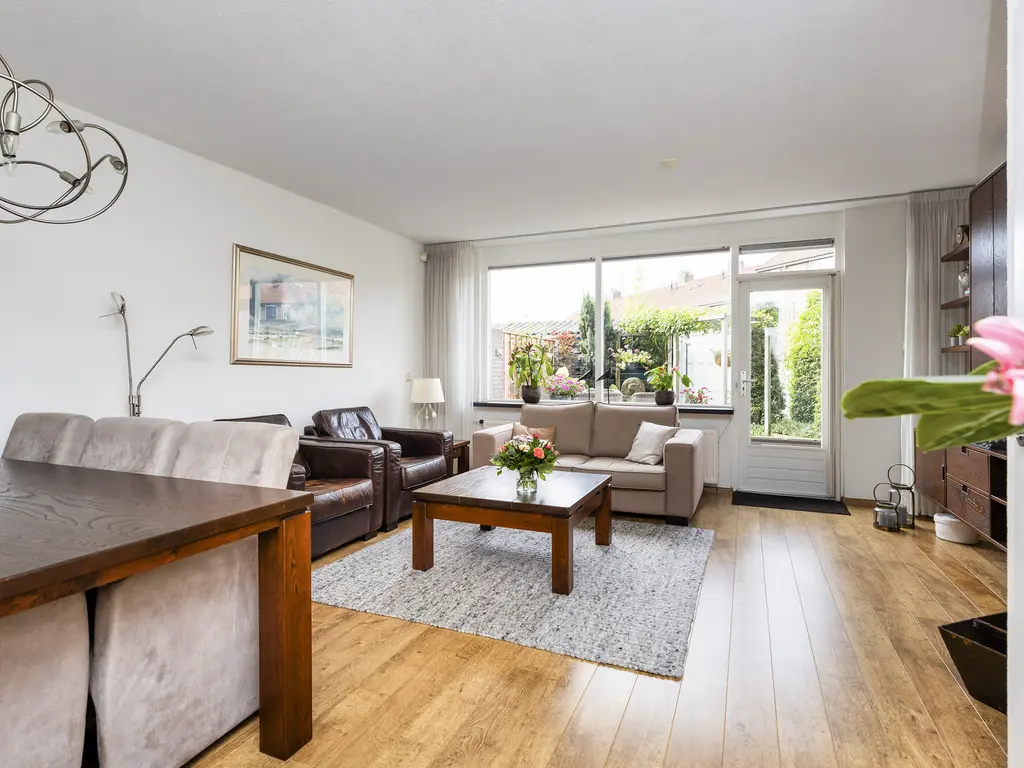 Sweelinckplantsoen 40, ZWIJNDRECHT