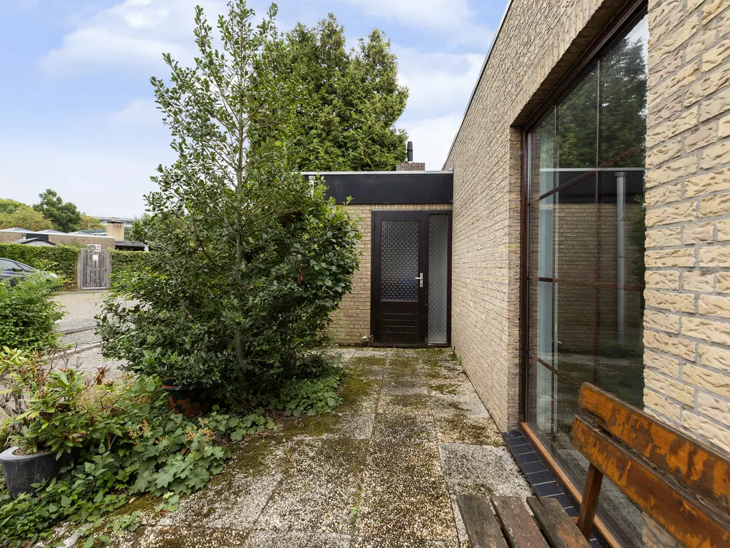 Talmaplantsoen 26, ZWIJNDRECHT