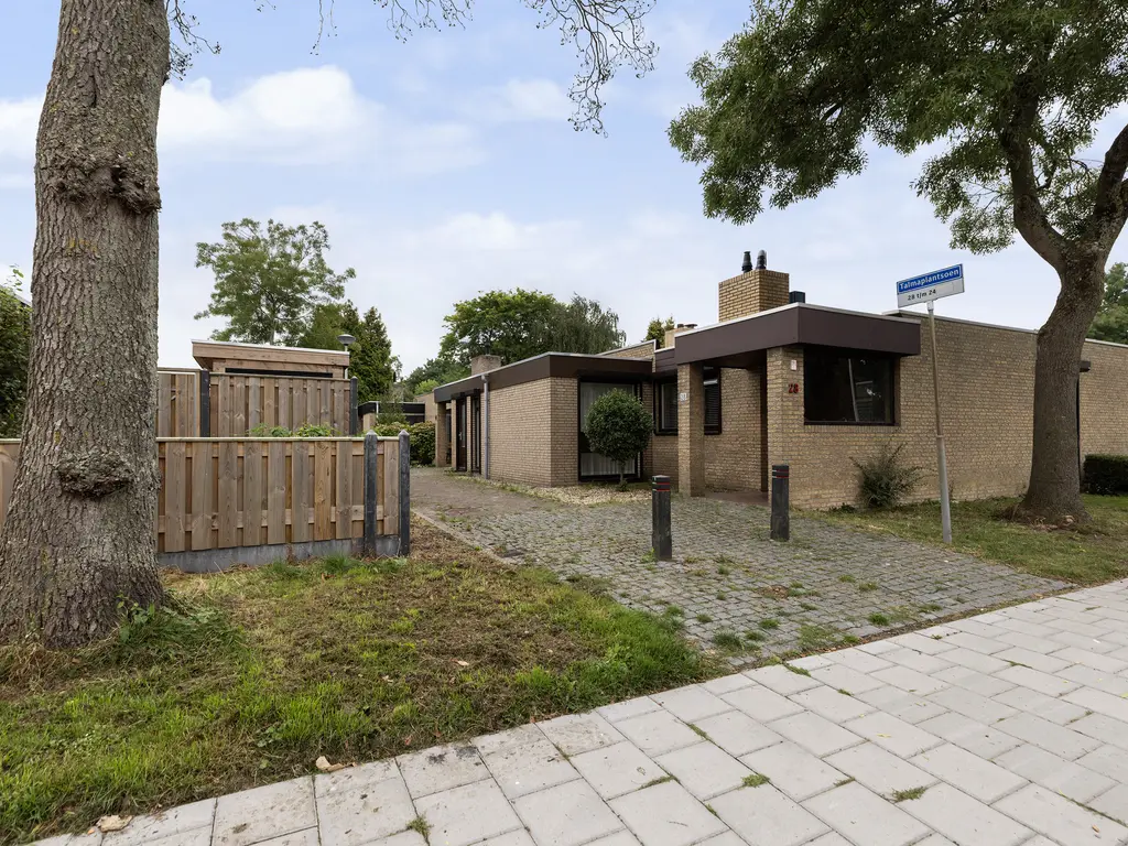 Talmaplantsoen 26, ZWIJNDRECHT