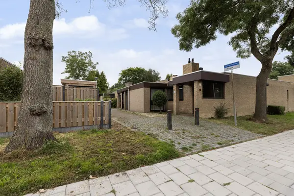 Talmaplantsoen 26, ZWIJNDRECHT