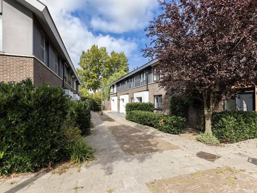 Simon Vestdijk-erf 16, DORDRECHT