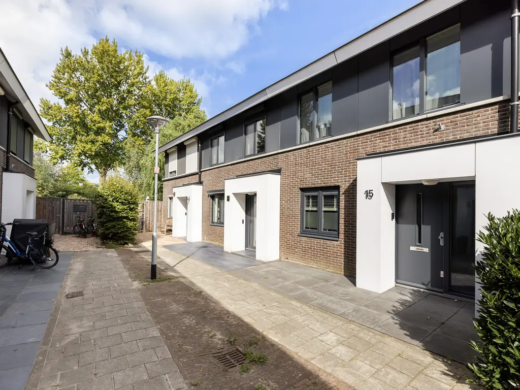 Simon Vestdijk-erf 16, DORDRECHT