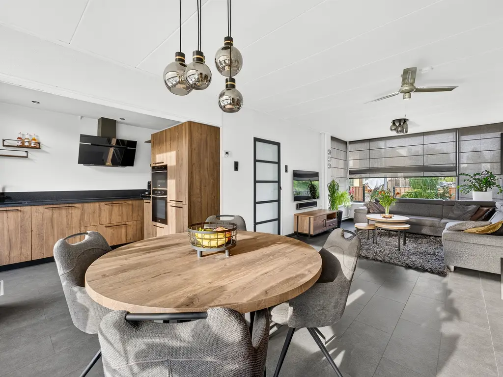 Nibbelinkstraat 25, HENDRIK-IDO-AMBACHT