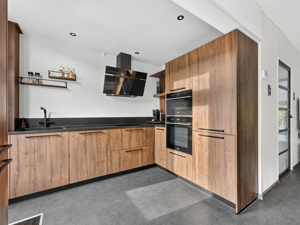 Nibbelinkstraat 25, HENDRIK-IDO-AMBACHT
