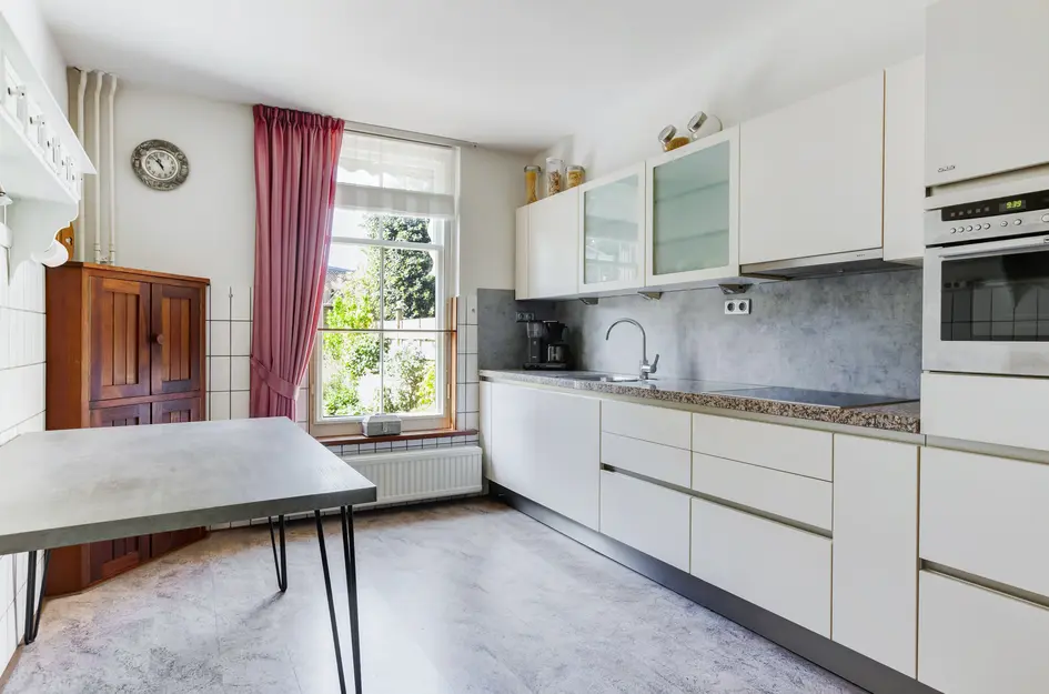 Raadhuisstraat 10