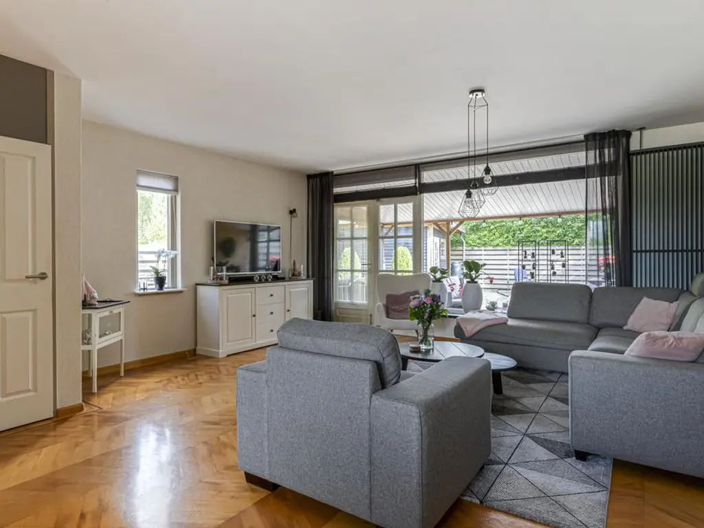Waaloord 61, WOERDEN