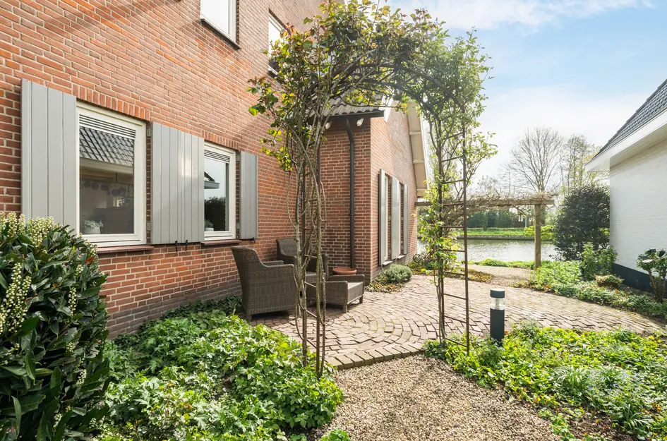 Rietveld 83B