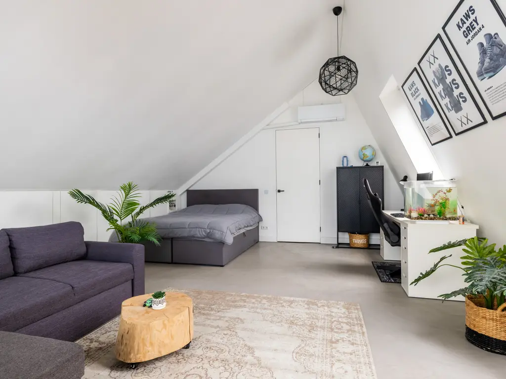 Meer van Annecy 7, WOERDEN