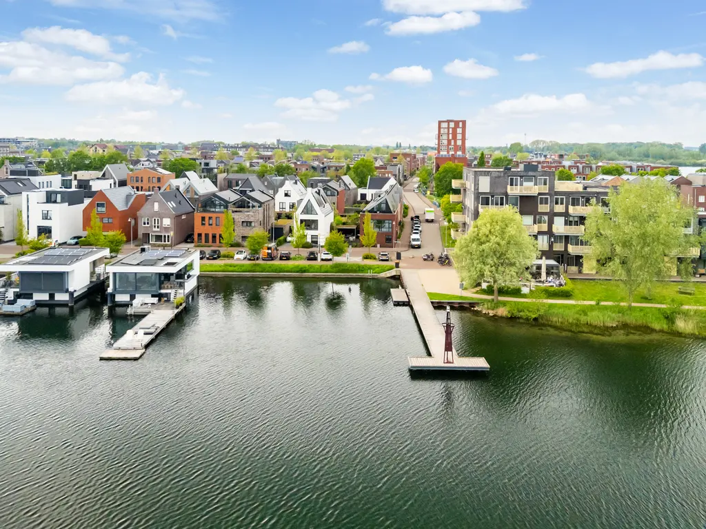 Meer van Annecy 7, WOERDEN