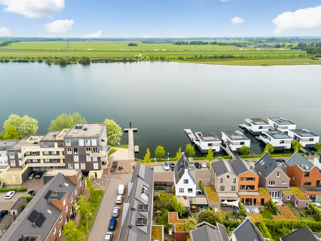 Meer van Annecy 7, WOERDEN