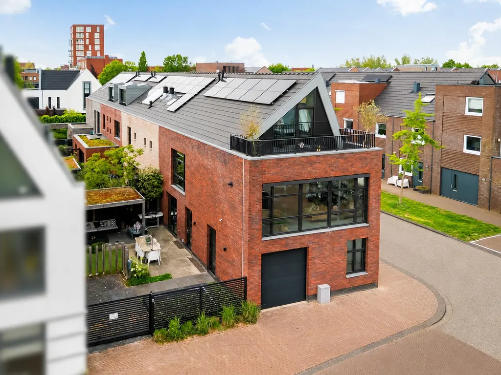 Meer van Annecy 7, WOERDEN