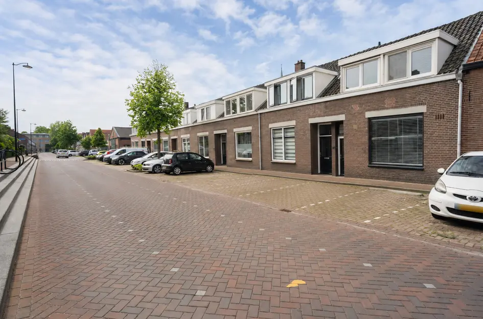Lange Burchwal 23