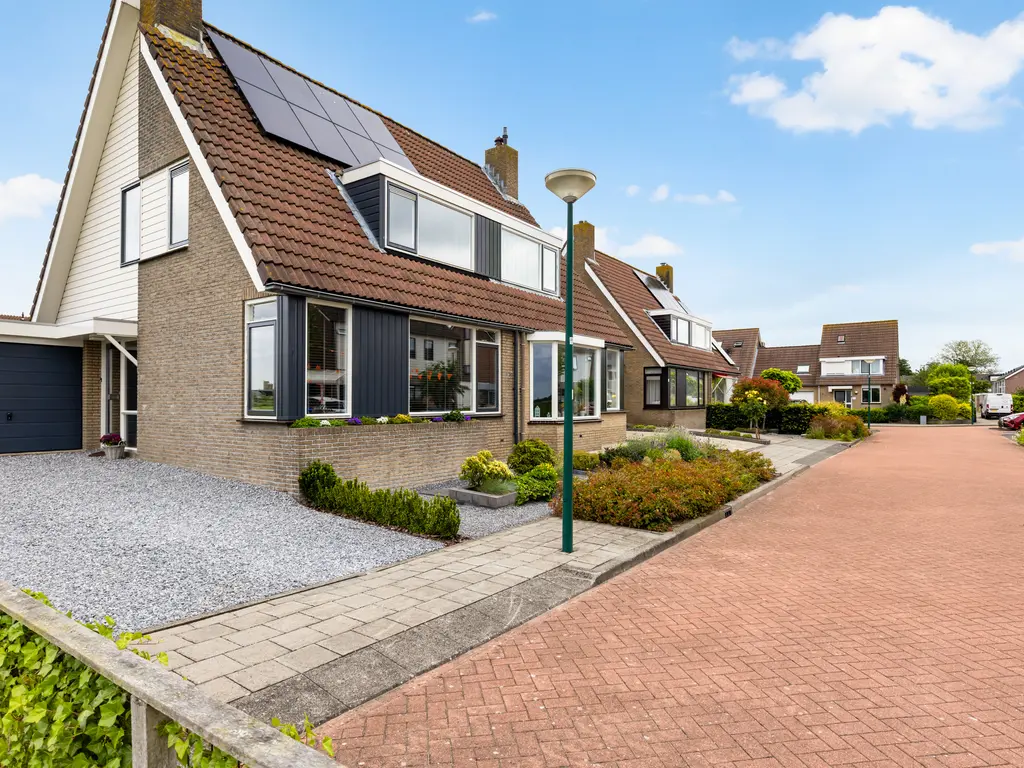 Lijsterbeslaan 7, ZEGVELD