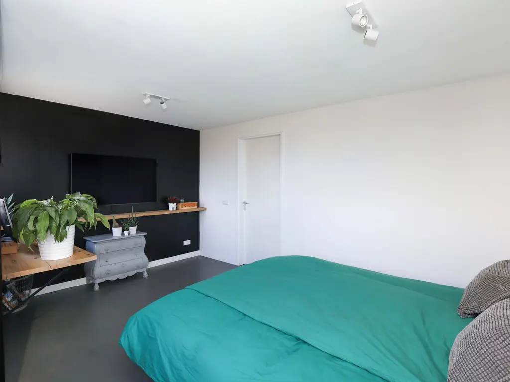 Lage Geeren 26, HOOGLAND