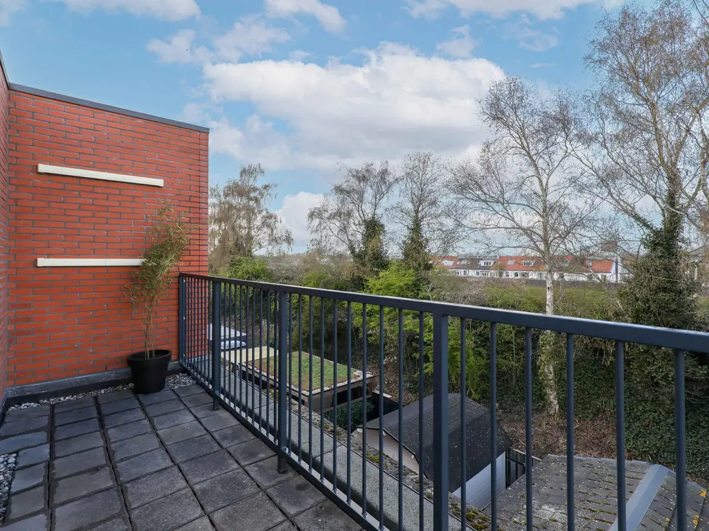 Lage Geeren 26, HOOGLAND