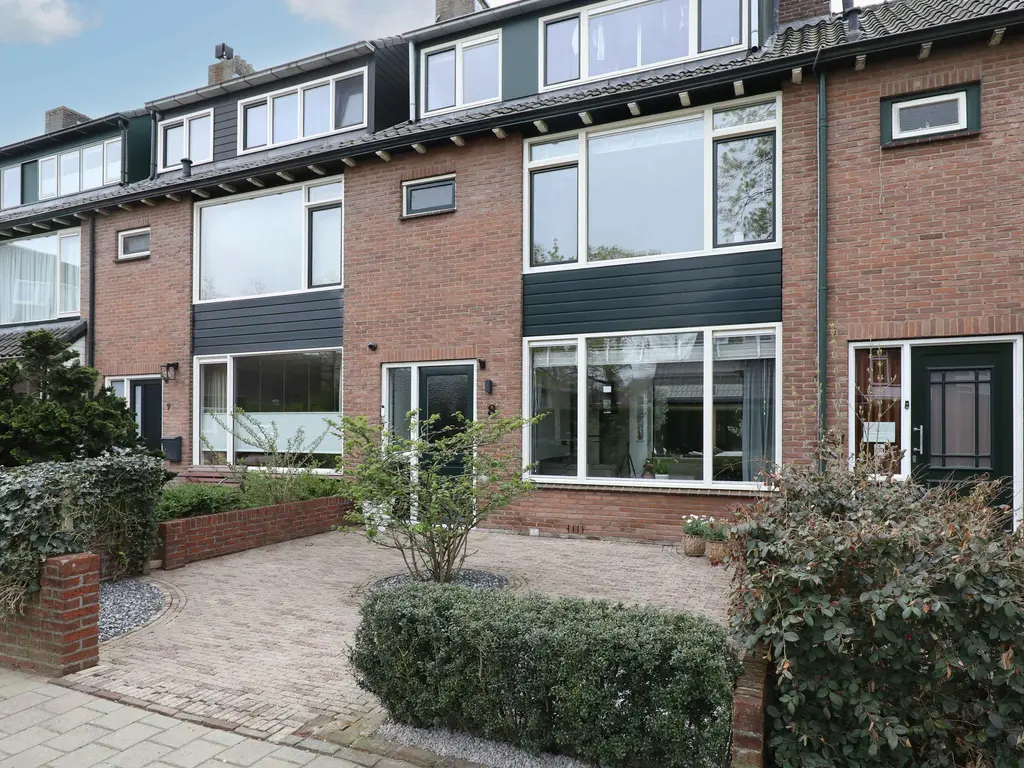 Jasmijnpad 8, HOOGLAND