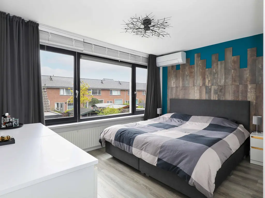 Jasmijnpad 8, HOOGLAND