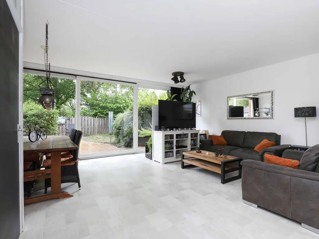 Fluitekamp 8, HOOGLAND