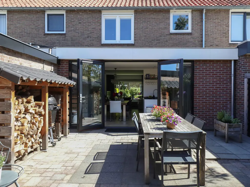 Plataanweg 34, HOOGLAND