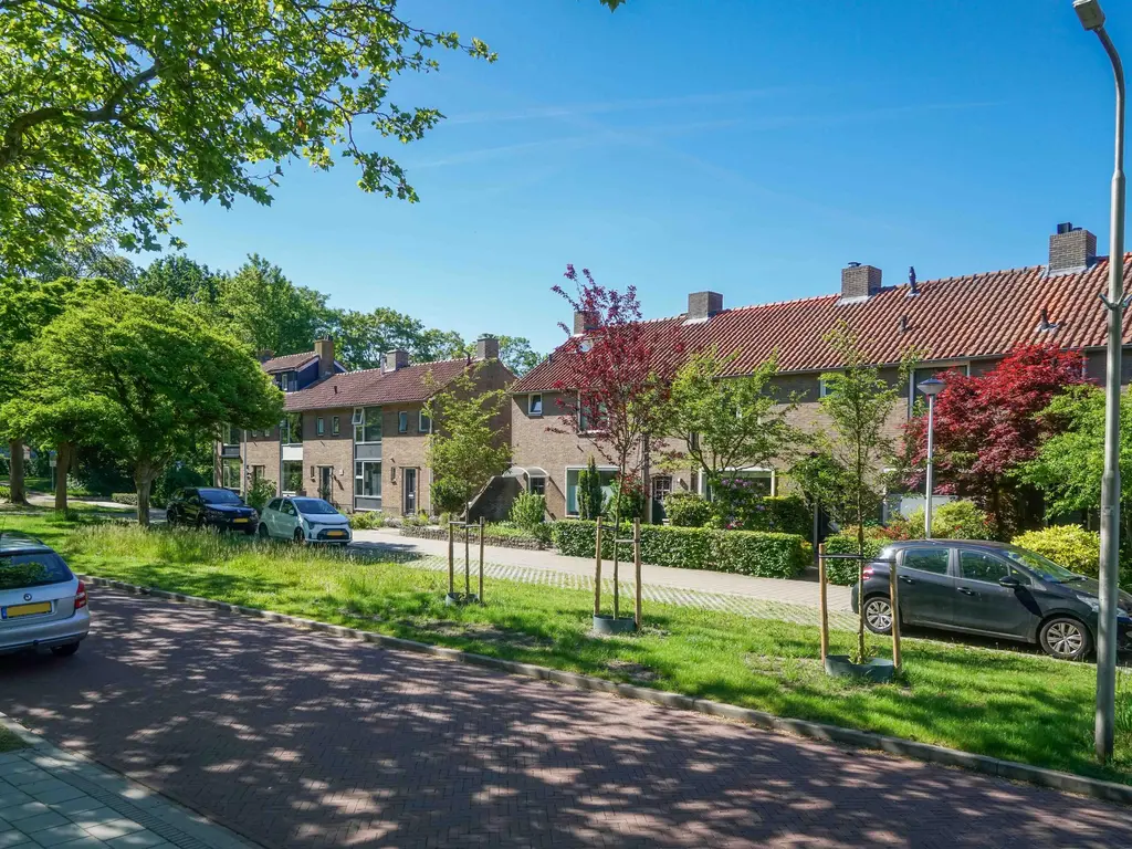 Plataanweg 34, HOOGLAND