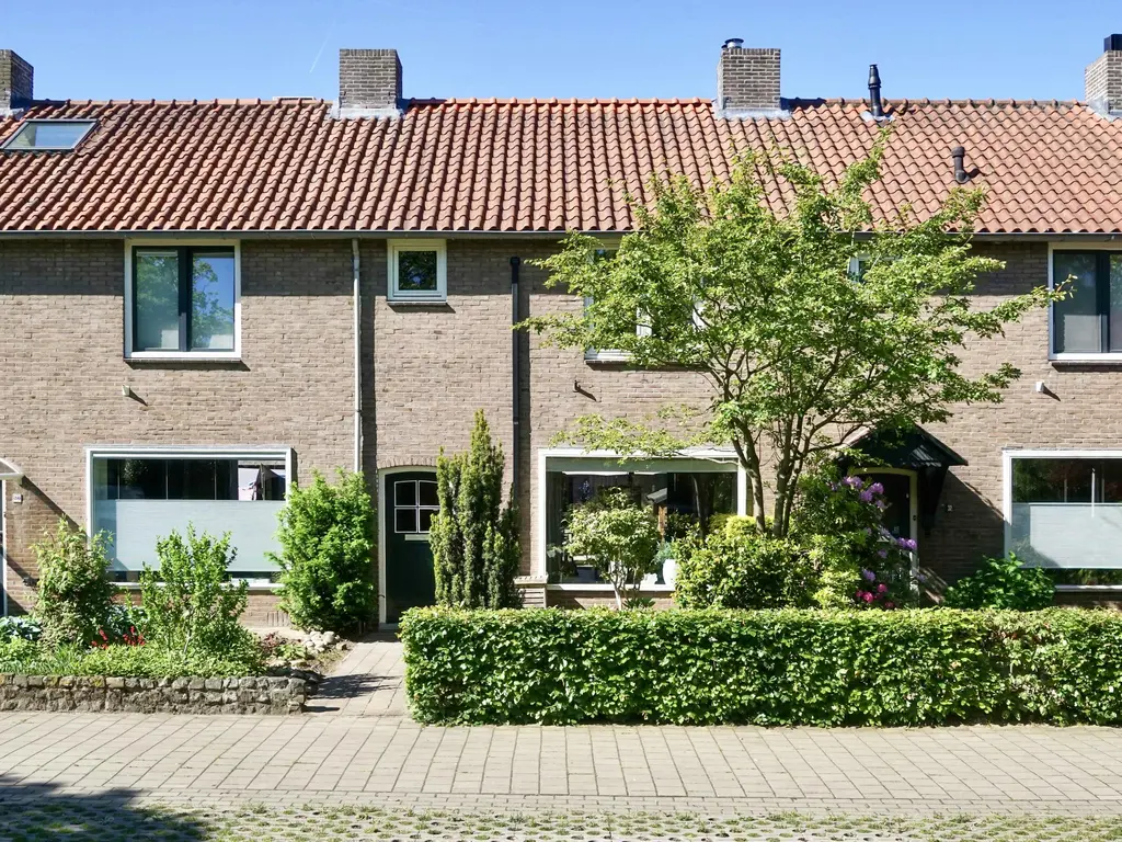 Plataanweg 34, HOOGLAND