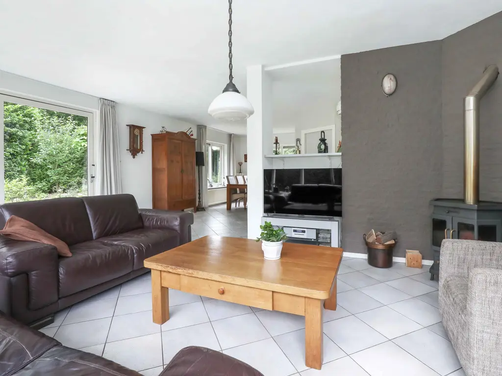 Zadelmakerstraat 13, HOOGLAND