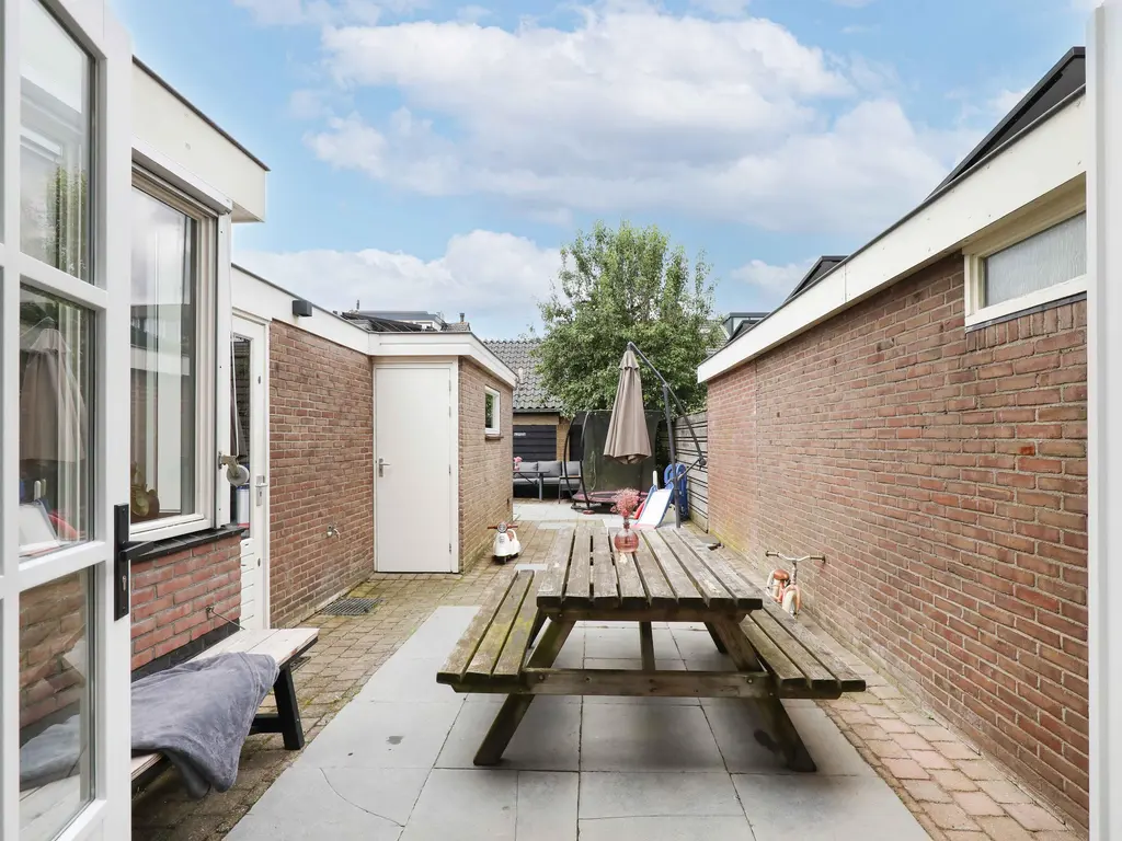 Plataanweg 32, HOOGLAND