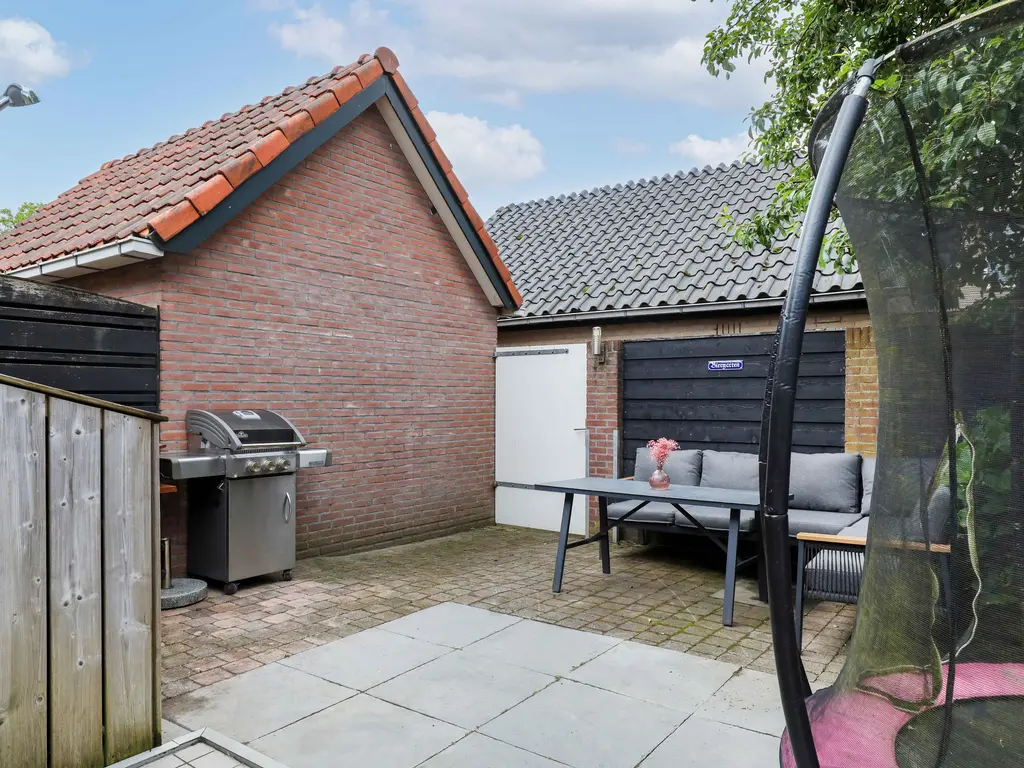 Plataanweg 32, HOOGLAND