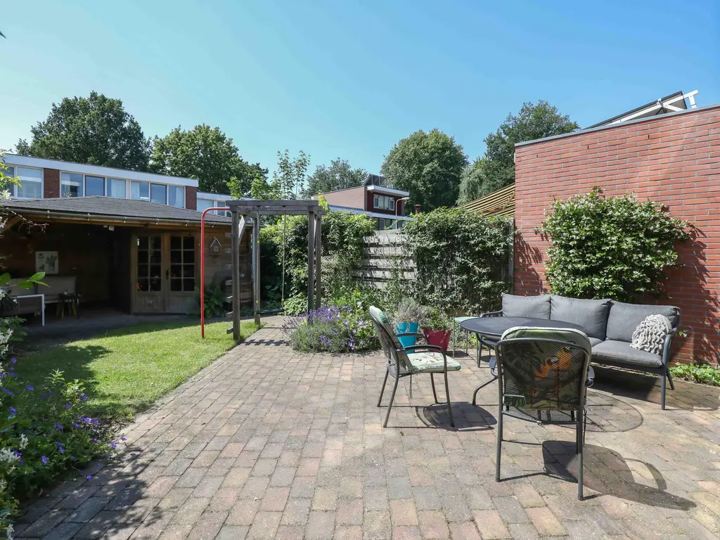 Kolkrijst 121, HOOGLAND