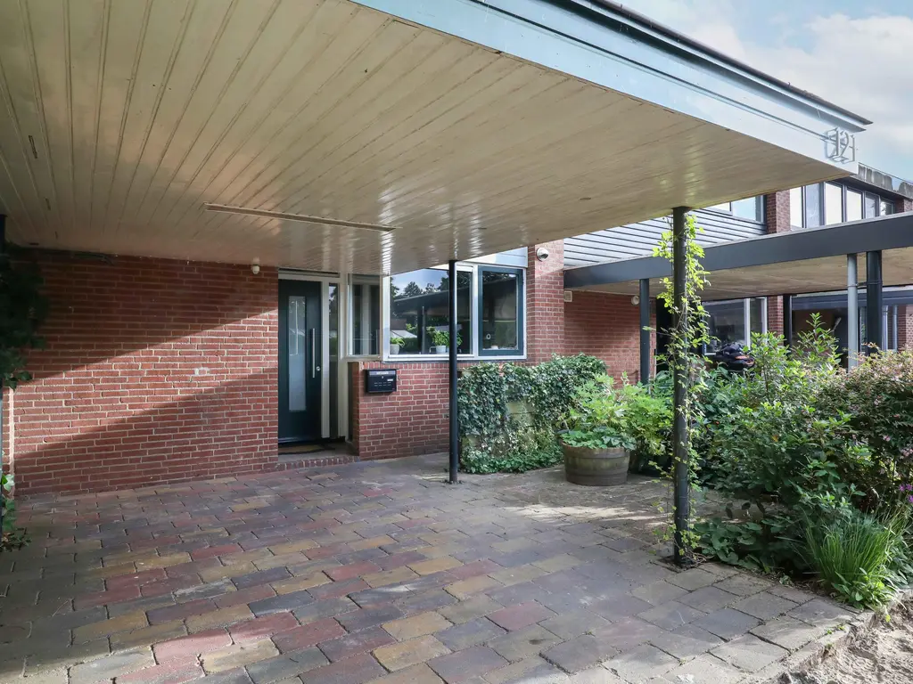 Kolkrijst 121, HOOGLAND