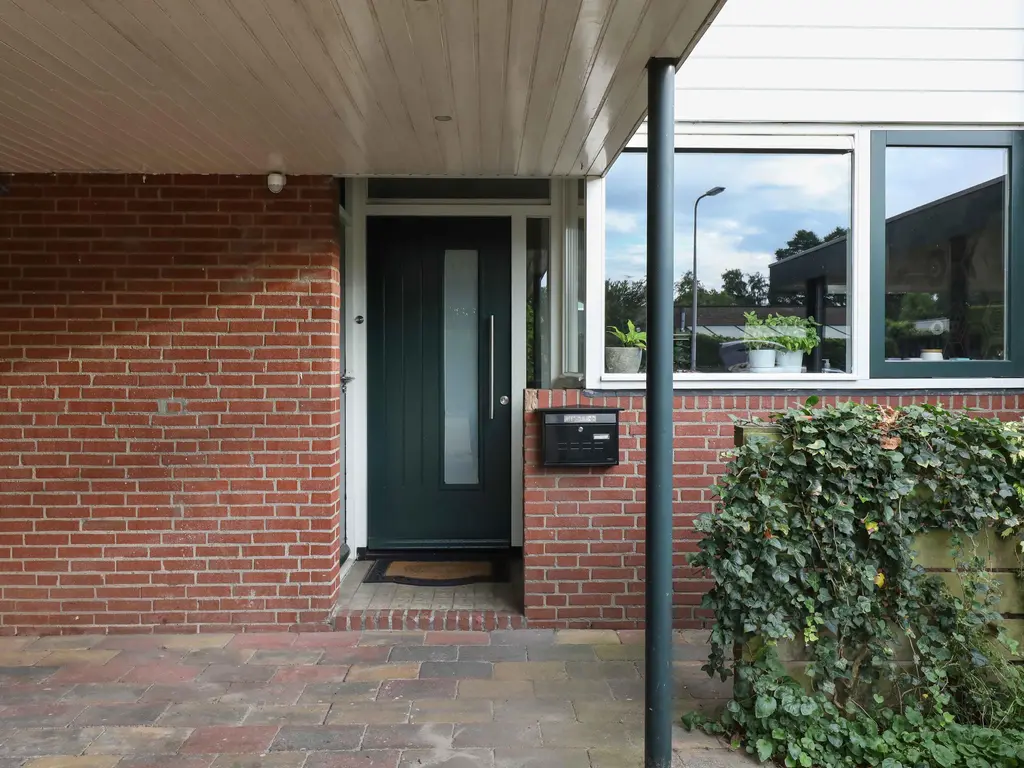 Kolkrijst 121, HOOGLAND