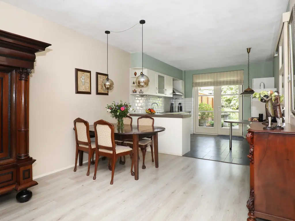 Houtsnijderpad 12, HOOGLAND