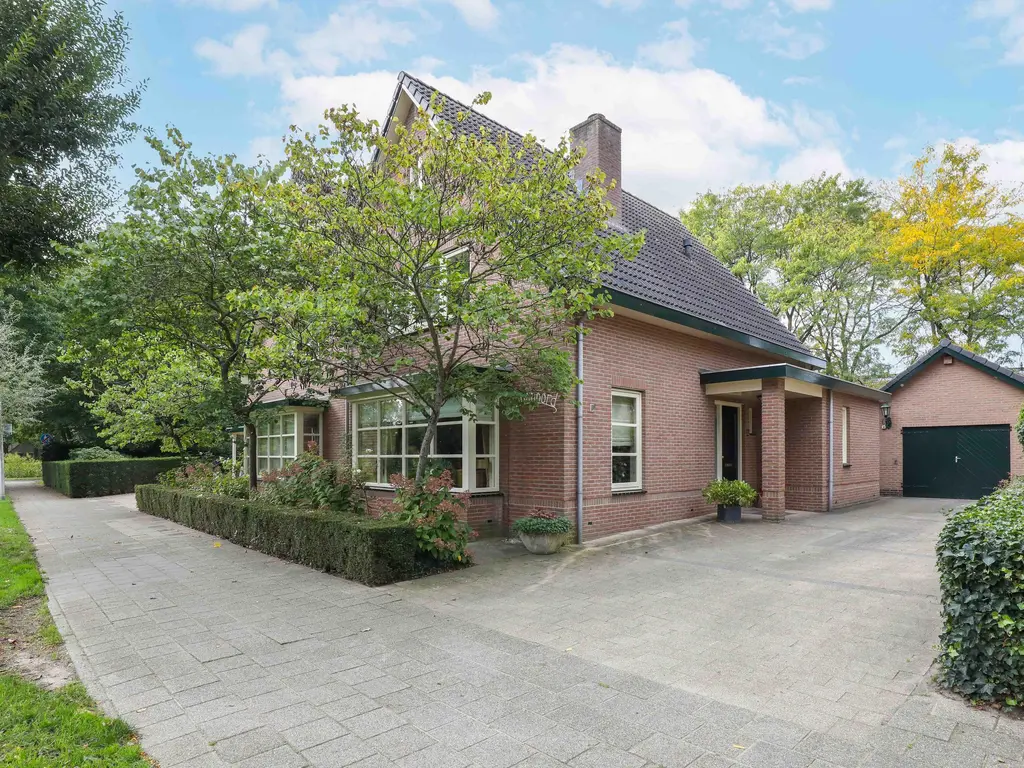 Houtsnijderpad 12, HOOGLAND
