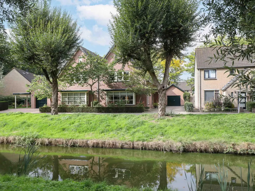 Houtsnijderpad 12, HOOGLAND