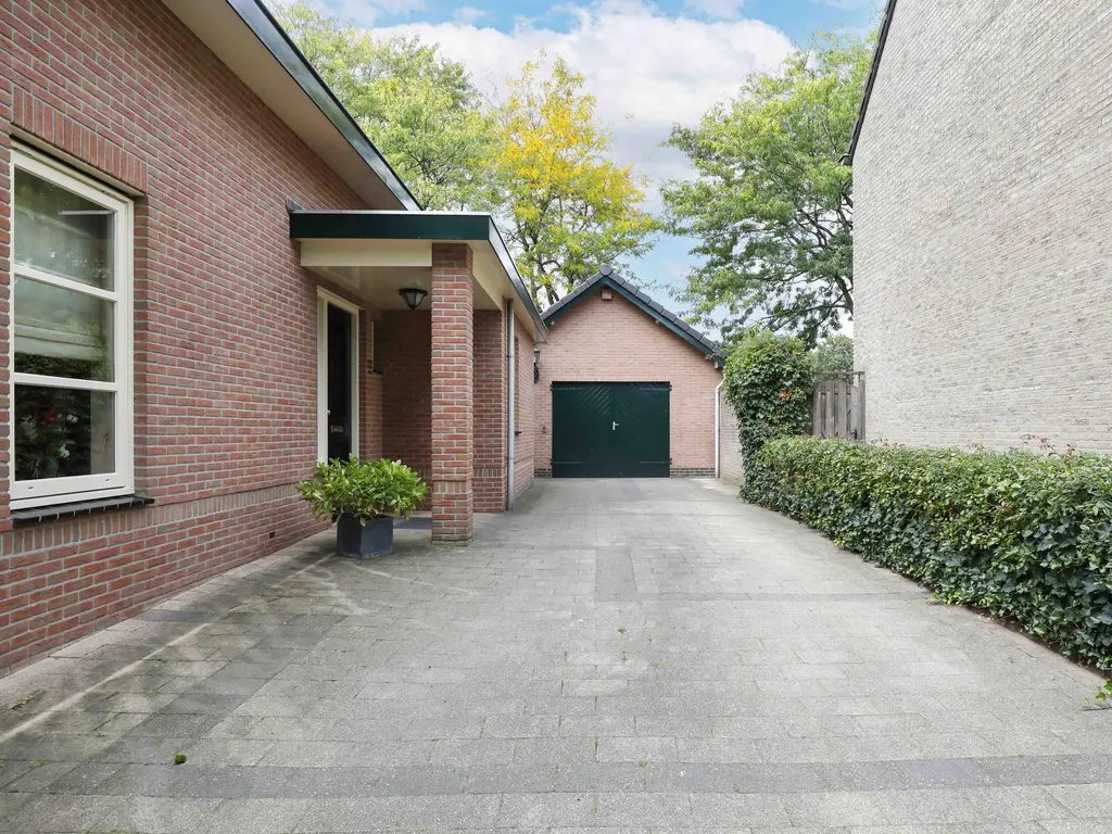 Houtsnijderpad 12, HOOGLAND
