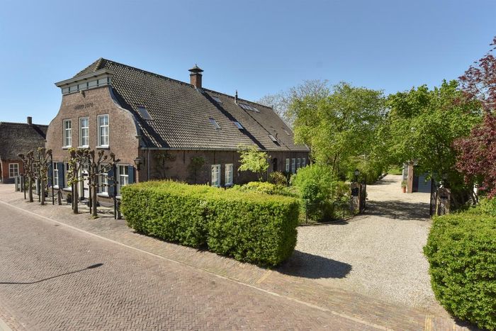 Grotestraat 16