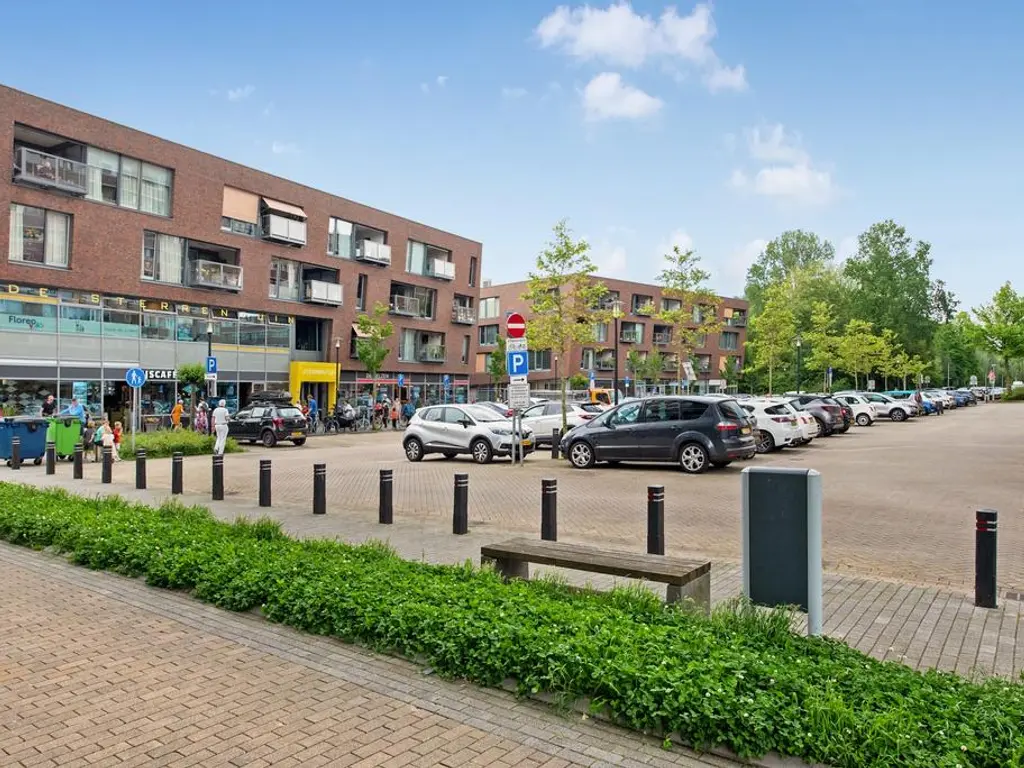 Laan van Ouderzorg 82, LEIDERDORP