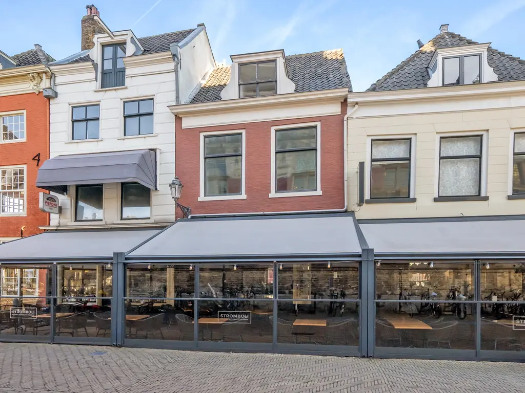 Markt 8A, DELFT