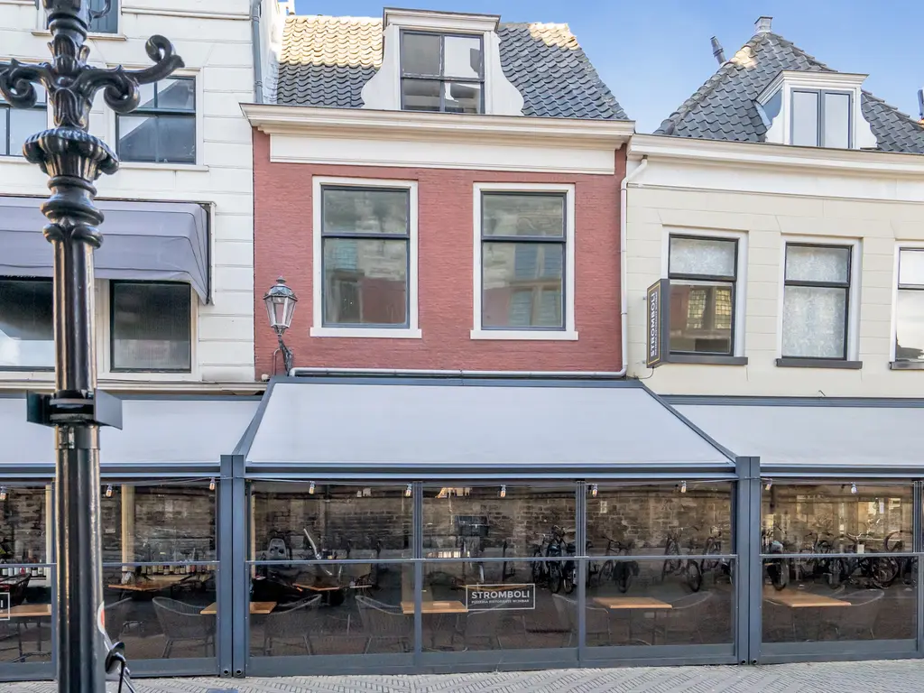 Markt 8B, DELFT