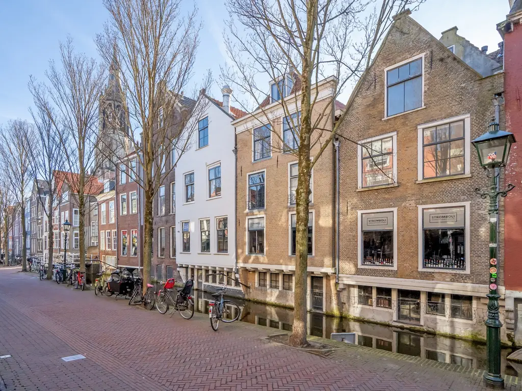 Markt 8B, DELFT