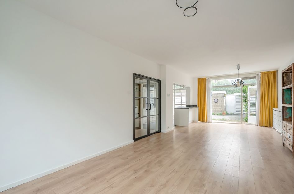Tussenwoning te koop: Abraham Lincolnlaan 11, Rijswijk