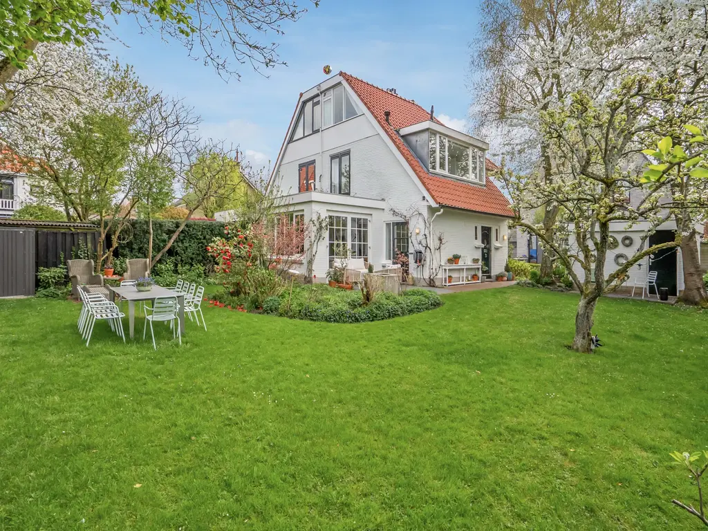 Lindelaan 18, LEIDSCHENDAM