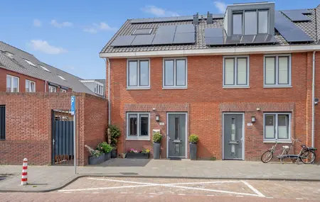 Abraham van Beyerenstraat 115, 'S-GRAVENHAGE